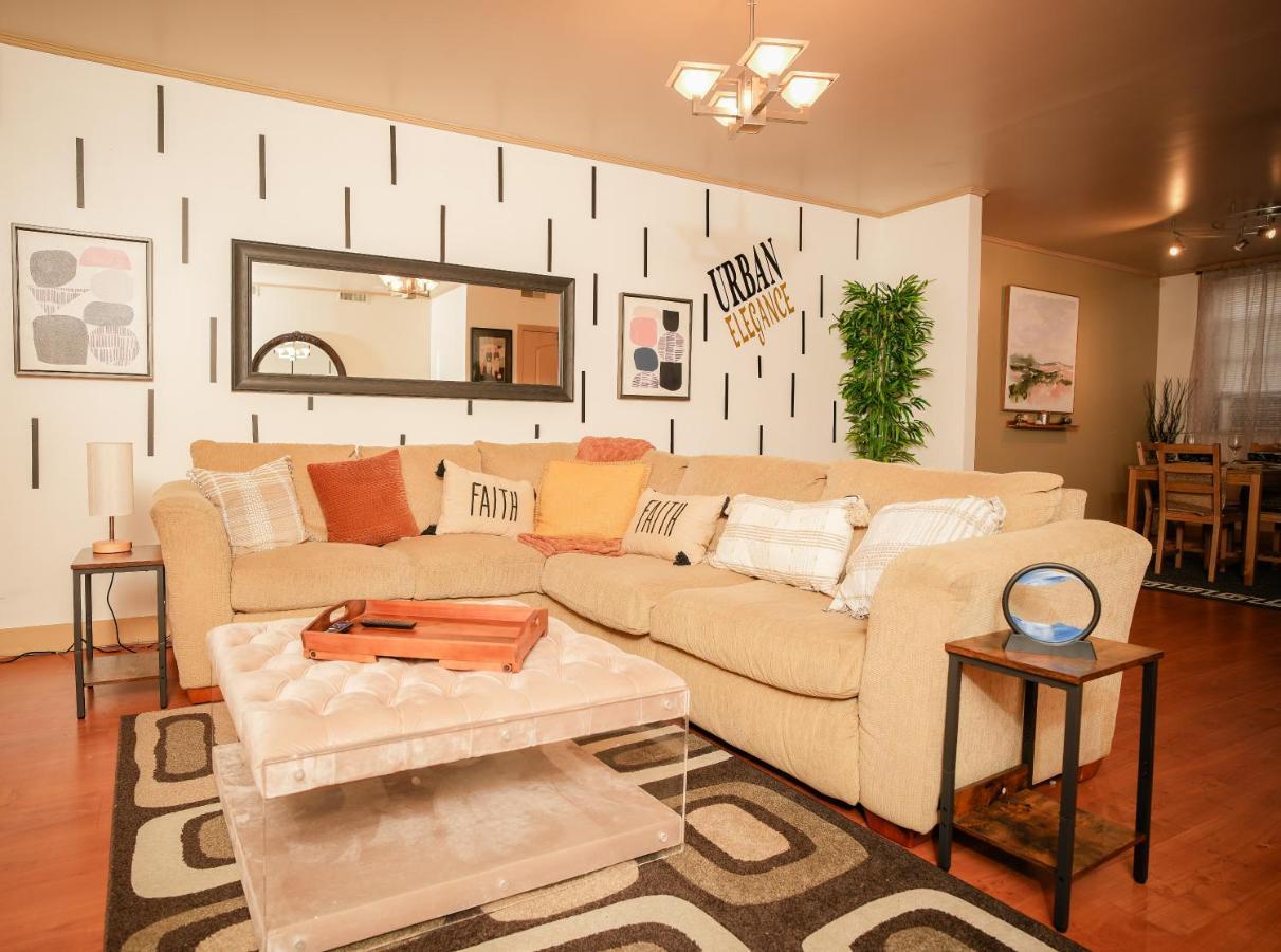 Apartment Urban Elegance